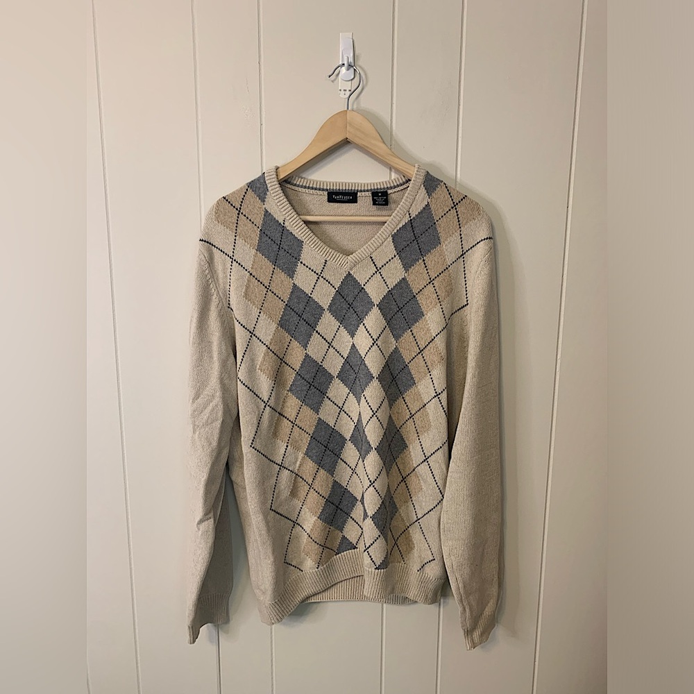 Van Heusen Tan Gray Argyle Sweater V Neck Size Medium
